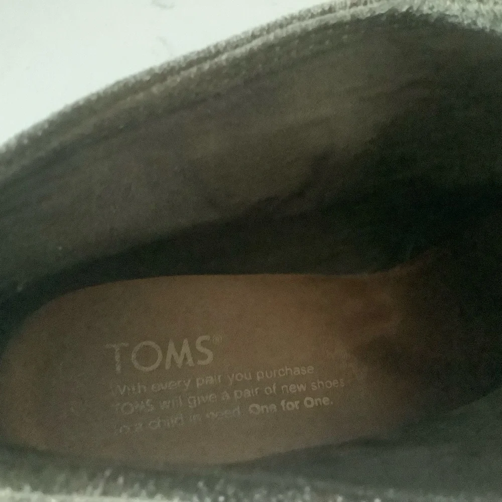 Toms desert boots women’s 8 wedge ankle booties army green suede lace up shoes